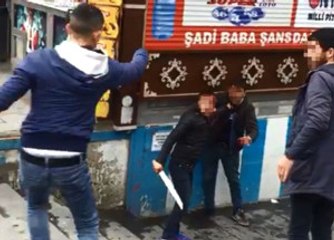 Bıçaklı Gençler Dehşet Saçtı: 4 Yaralı