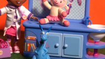 Doc McStuffins Disney medical checkup for toys ♥ Docteur Peluche examen médical des Peluch