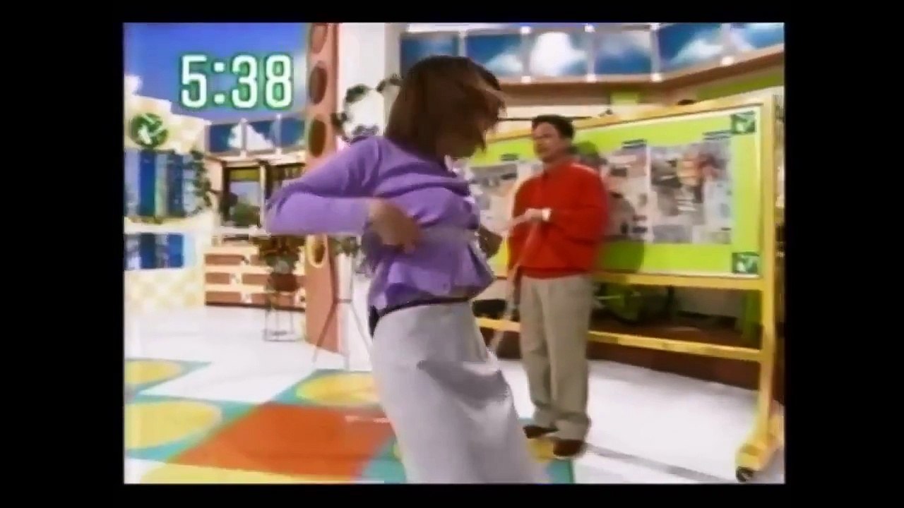 【衝撃映像】女子アナの後姿から見えた放送事故級ハプニング画像特集