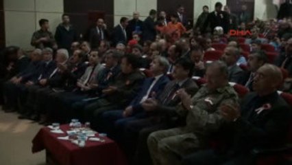 Bitlis'teki "Çanakkale Geçilmez" Oyunu Duygulu Anlar Yaşattı