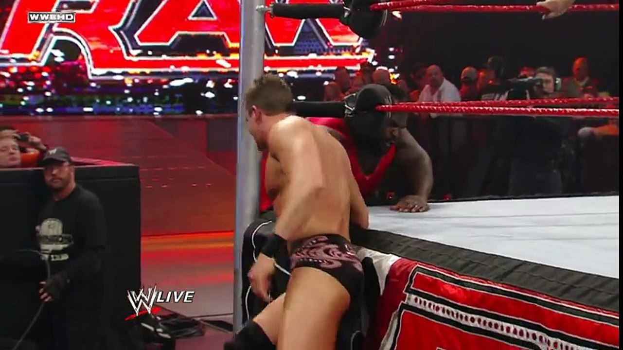Raw  Mark Henry vs. Ted DiBiase - Elimination Chamber