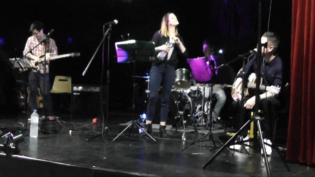 Extraits du concert 50 ans de chansons du groupe Wacky Way, proposé par l'ACV