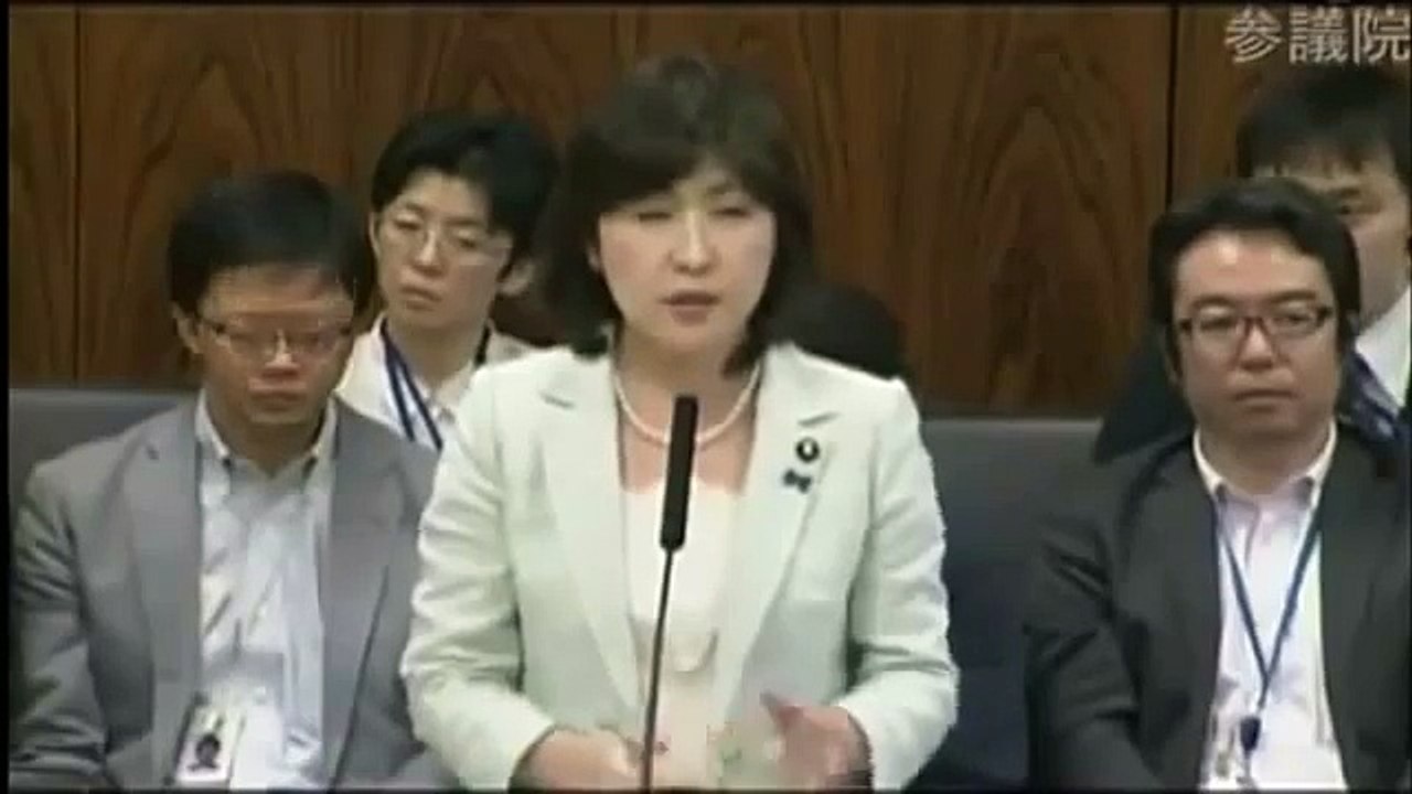 国会で蓮舫激怒で稲田朋美にケンカを売りフルボッコ！ブーメランで完全論破！ 【蓮舫vs稲田朋美】 頭の良さが違うでしょ 完全論破！冷静な稲田朋美に対してけんか腰の蓮舫 これはみっとも