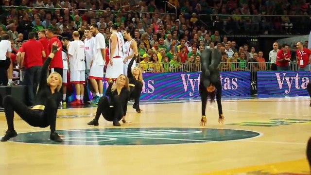 Les Pom-pom girls Lituaniennes n'ont absolument rien à envier à leurs homologues américaines