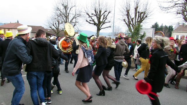 Conscrits de St Bonnet des Bruyères en fête par JC Lagardette