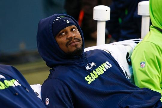 Marshawn Lynch joins Oakland Raiders