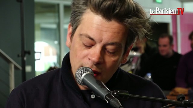 Benjamin Biolay chante « Ton héritage » en live au Parisien