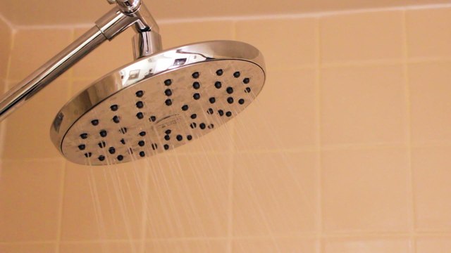 How to Look Like You've Showered When You Definitely Haven't