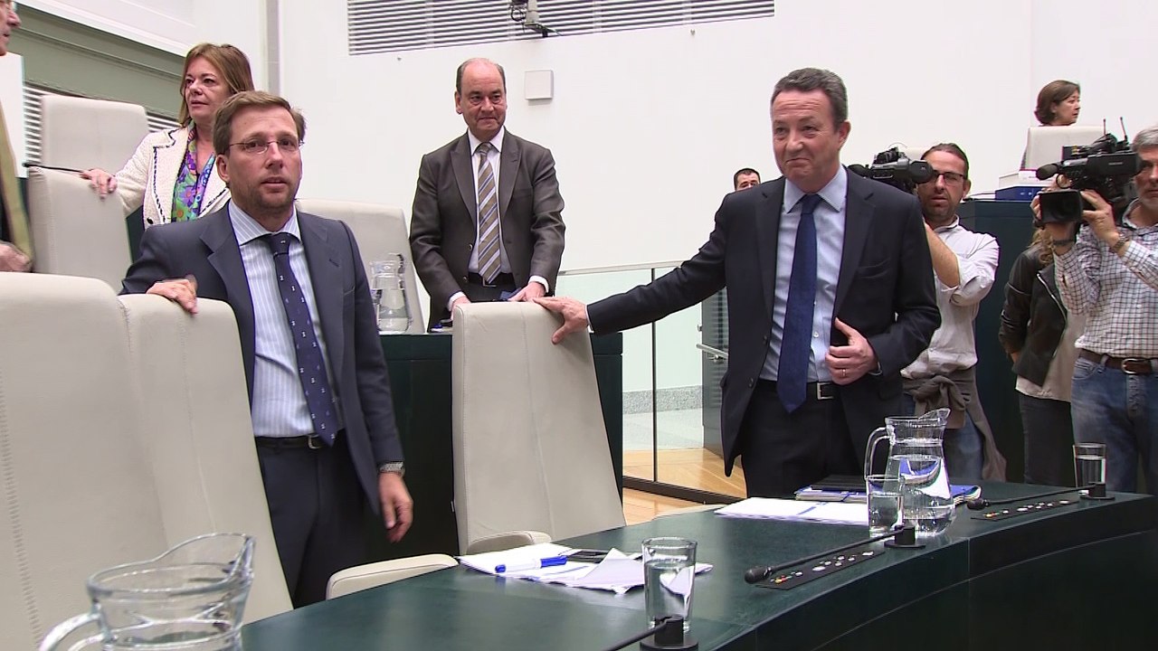 Partidos reaccionan a dimisión de Esperanza Aguirre