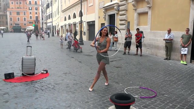 Street Artist Dancer - Girl Artistic Gymnastics Video