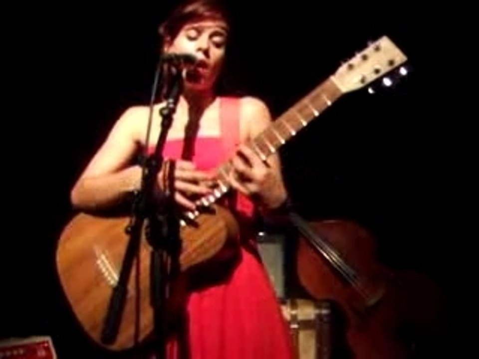 Reprise de " Toute la pluie tombe sur moi"