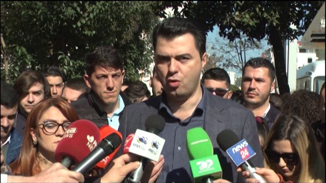 LULZIM BASHA TAKIME NE DURRES, “RILINDJA SHKATERROI SHQIPERINE, TE BASHKOHEMI PER ZGJEDHJE TE LIRA”