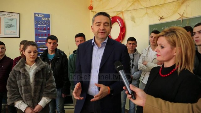 Arsimi profesional, Klosi viziton shkollën Hysni Çela - Top Channel Albania - News - Lajme