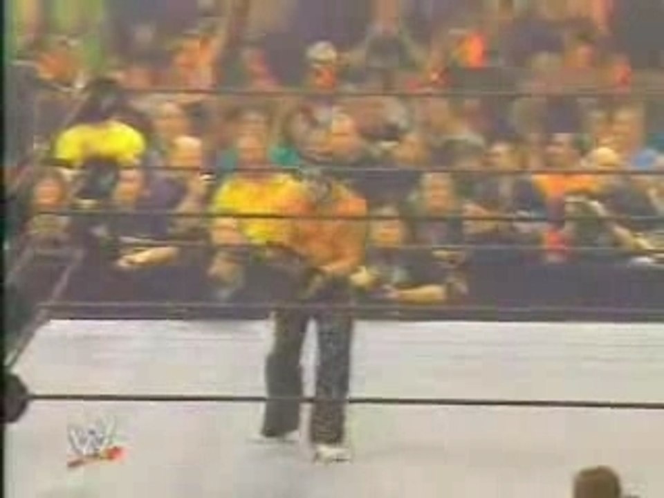 Angle vs orton vs mysterio wrestlemania 22 part 2