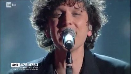 Ermal Meta shkëlqen në Sanremo: Suksesin ia dedikoj nënës!