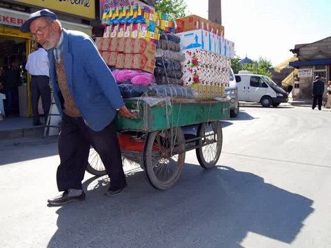 Yorma Beni Dünya Ankaralı Doğan Şiirli Ahmet Emre Boran 2017