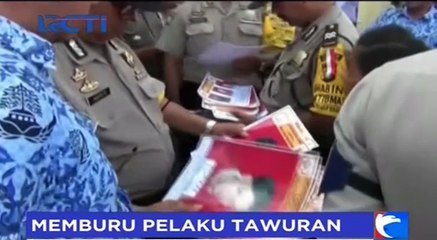 Buru Dalang Tawuran, Polisi dan Warga Sebarakan Foto DPO di Johar Baru