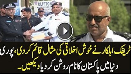 Pakistan Best Police Officer in Good Behavior