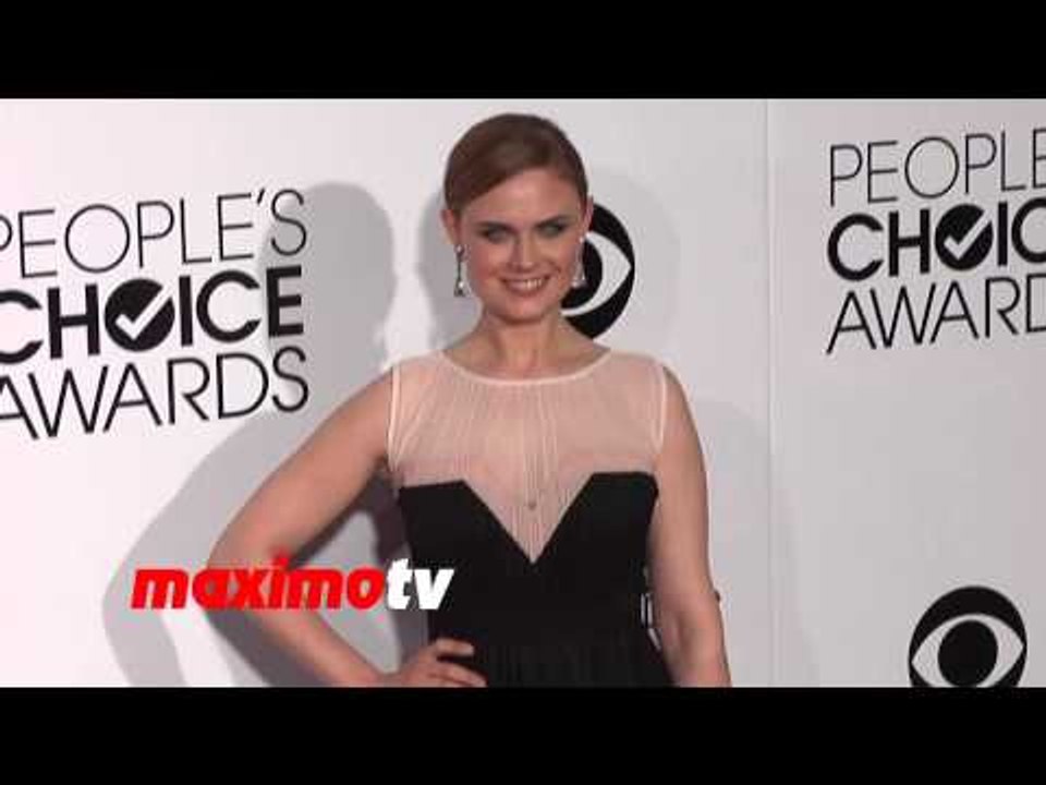 Emily Deschanel People's Choice Awards 2014 - Red Carpet Arrivals