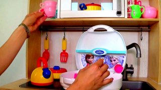 Play Kitchen Ikea toyset, Disney Frozen plates, play doh food video, juego de modelar