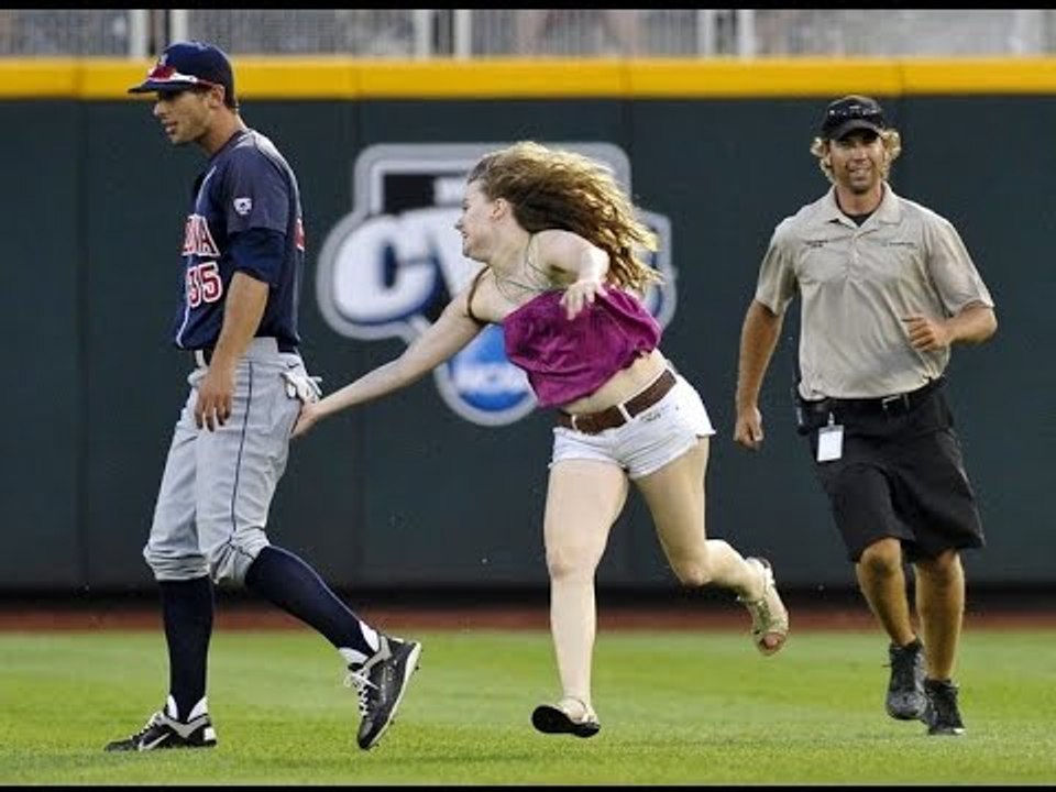 FUNNIEST FANS IN SPORTS HISTORY