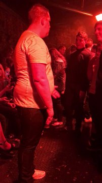 Poussez-vous les gars je vais faire un Backflip... FAIL!