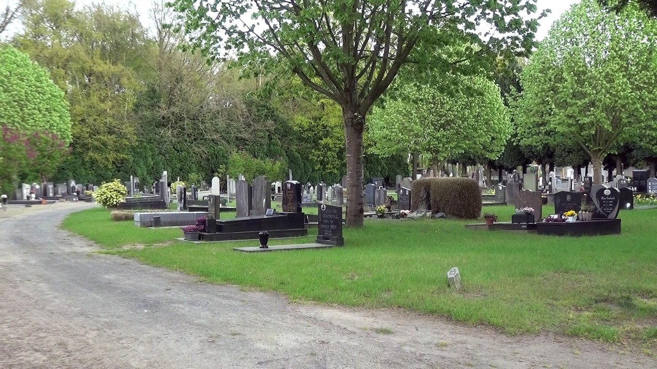 Een heel mysterieus kerkhof vol vreemde dingen