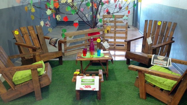 offre de lancement des meubles écopalette exposition lors des portes ouvertes du collège