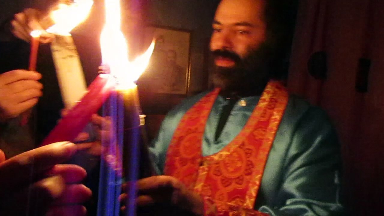 СХОЖДЕНИЕ БЛАГОДАТНОГО ОГНЯ НА РУСЬ