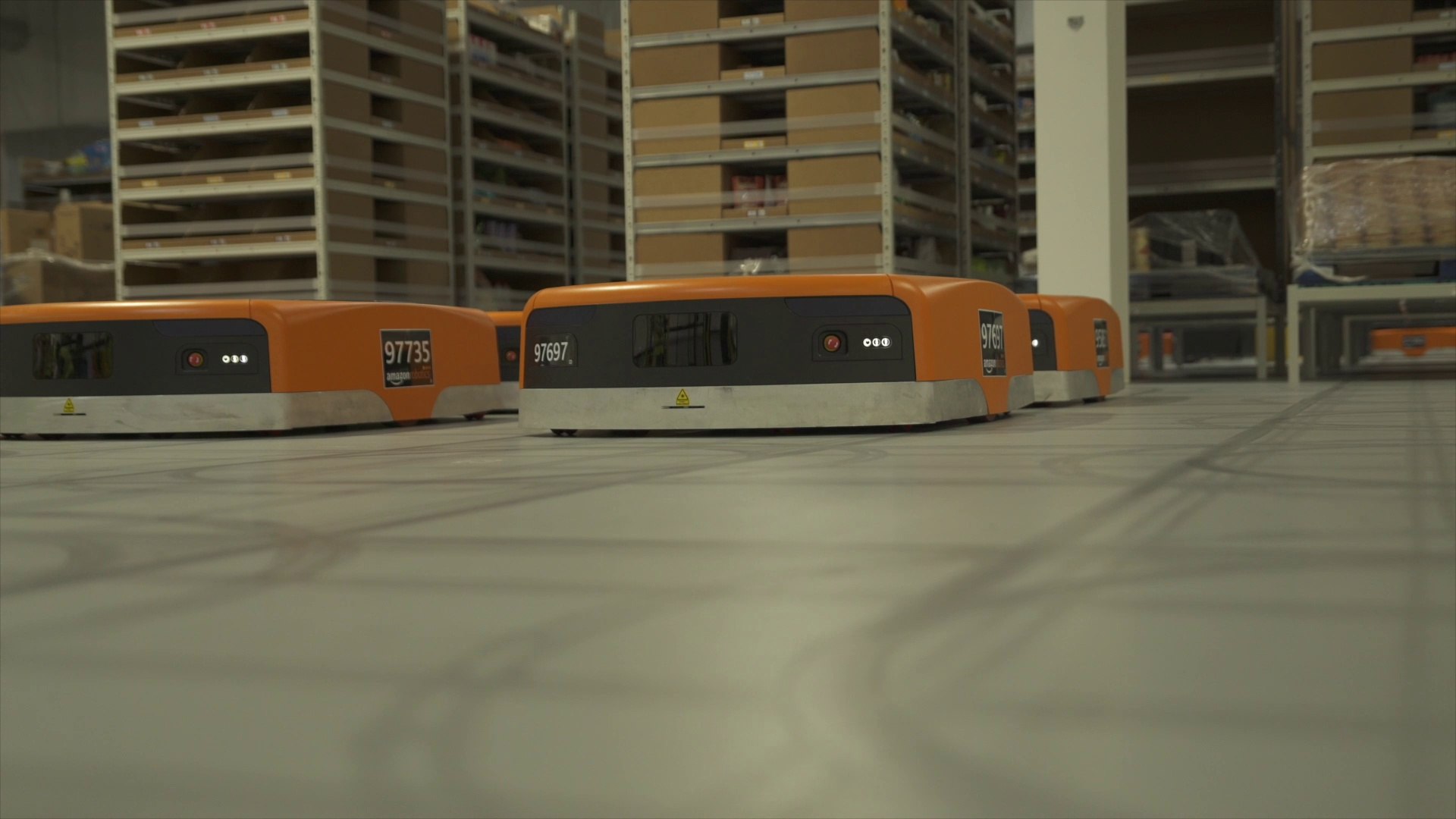 Amazon Robotics, la logística robotizada de Amazon llega a España - Vídeo  Dailymotion
