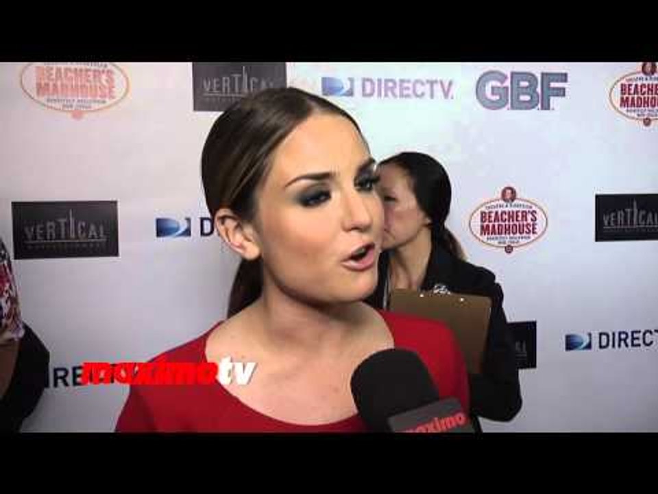 Joanna "JoJo" Levesque Interview "G.B.F." Los Angeles Premiere Red Carpet Arrivals