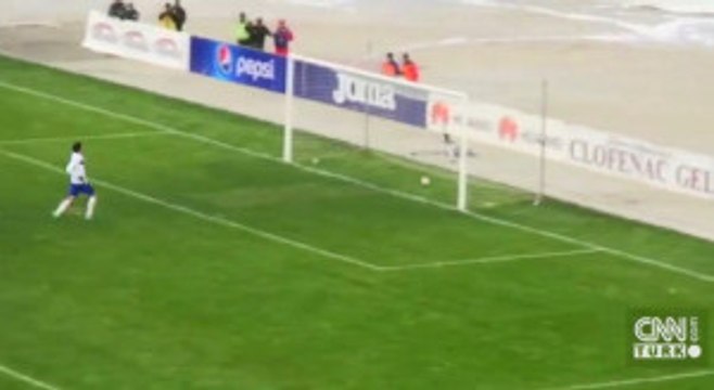 Bolivar kalecisi Matias Dituro, Degajla Kaleden Kaleye Gol Attı