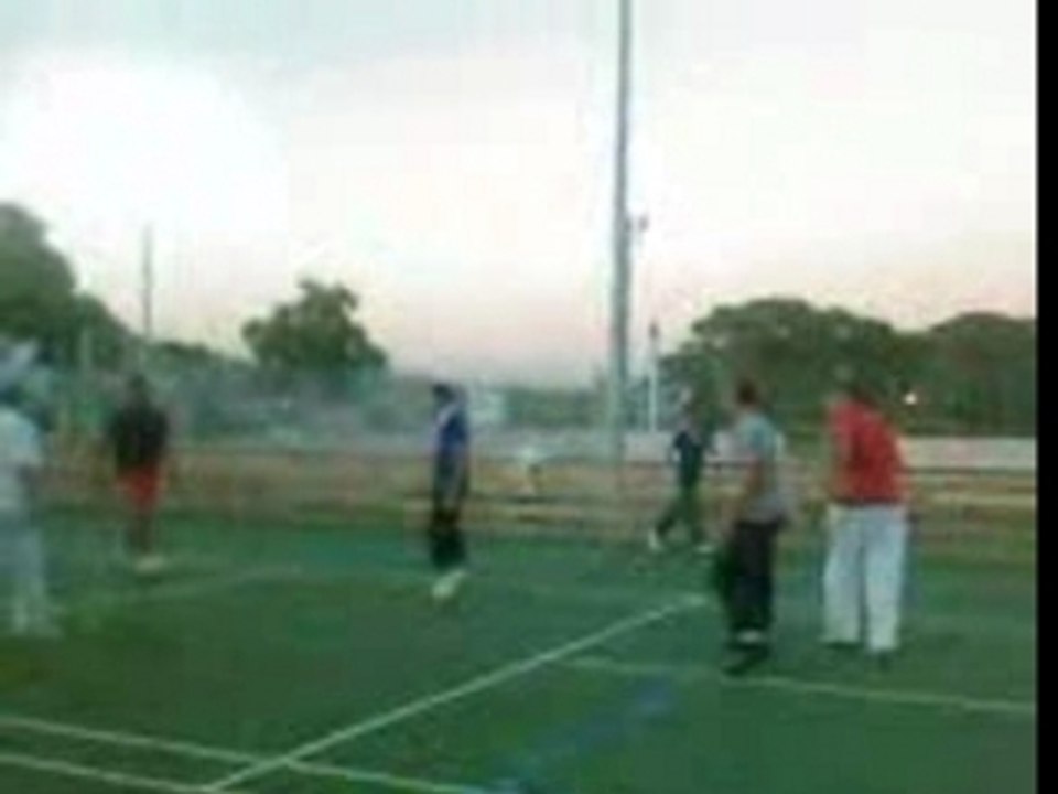 Foot 2 rue