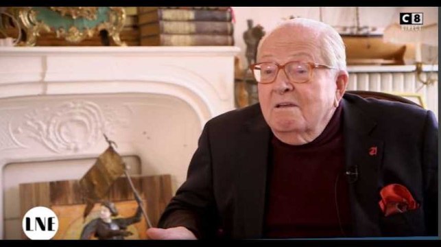 Emmanuel Macron : Jean-Marie Le Pen le tacle et s’attaque à Brigitte Macron (Vidéo)