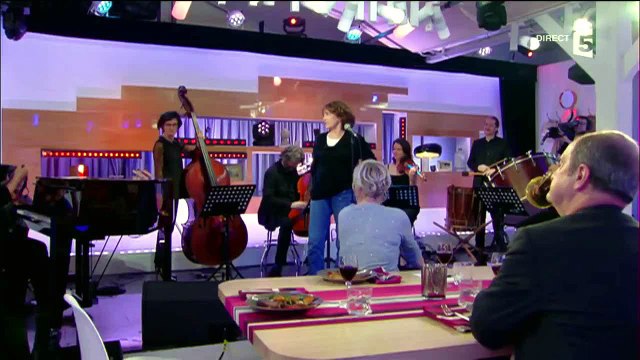 Jane Birkin - La Chanson De Prévert - Les Feuilles Mortes (Live)