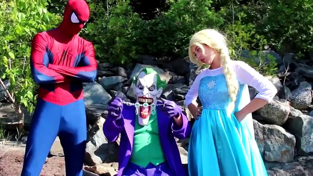 Компиляция Эльза замороженные в в в в жизнь мало Русалка реальная акула человек-паук в против ariel