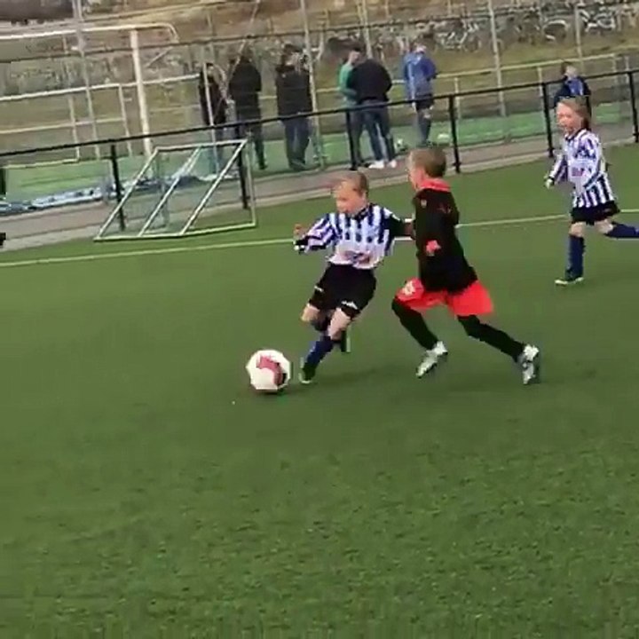 Five old Aidan Kuyt son of Dirk Kuyt! AMAZING SKIlLS!