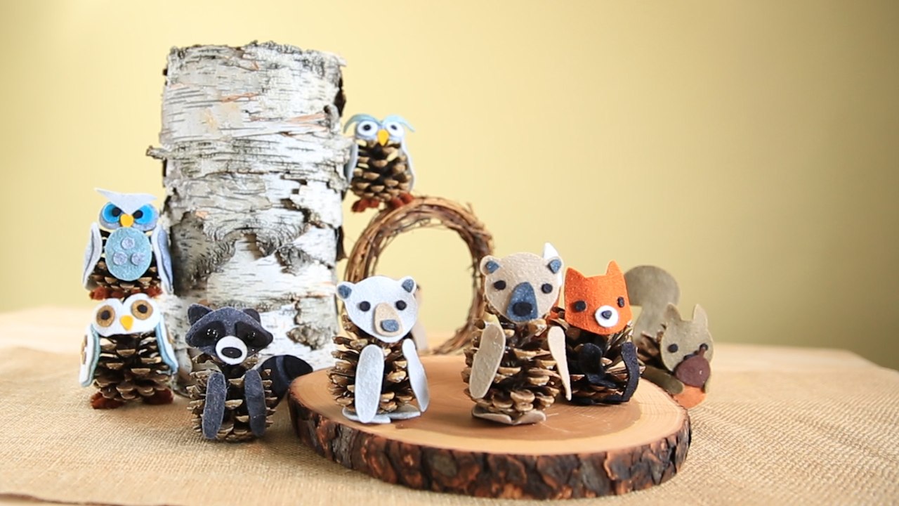 How to Make Felt & Pinecone Bears With Lia Griffith