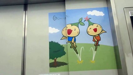 イトーヨーカドー加古川店の立体駐車場のエレベーター（日立製）その１