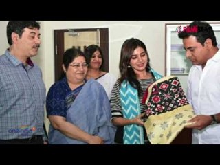 Samantha Compete With Pawan Kalyan - Filmibeat Telugu