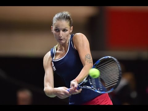 Highlights: Timea Bacsinszky (SUI) v Karolina Pliskova (CZE)