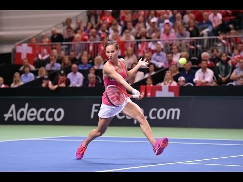 Highlights: Viktorija Golubic (SUI) v Barbora Strycova (CZE)