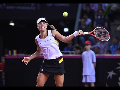 Highlights: Simona Halep (ROU) v Angelique Kerber (GER)