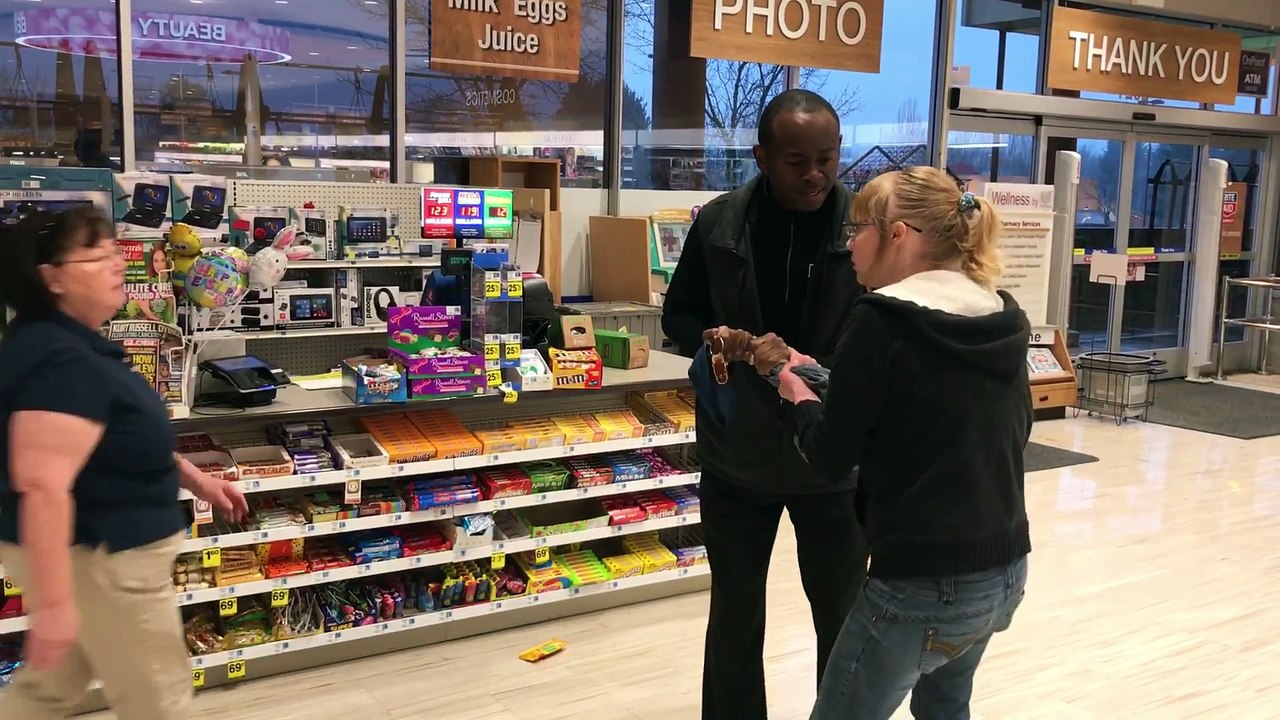 Lady Goes Crazy After Shoplifting