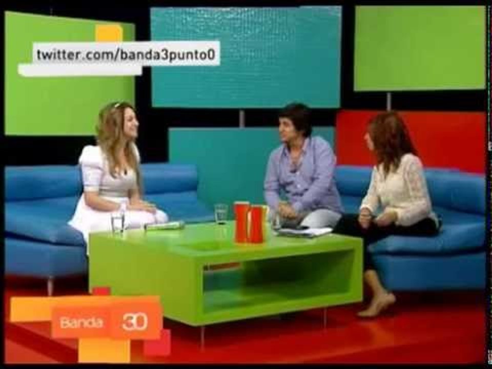 Adriana - Entrevista en tv Banda 3.0