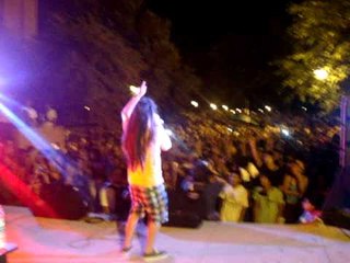 I-Nesta Bajo  la luz en vivo ( monterrey )