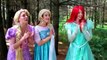 Congelados Elsa BAILANDO con Ariel, Rapunzel, la bella y Spiderman! w/ Rosa Spidergirl, Bromista y C