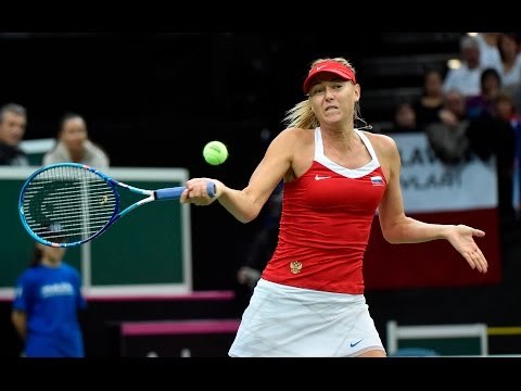 Highlights: Karolina Pliskova (CZE) v Maria Sharapova (RUS)