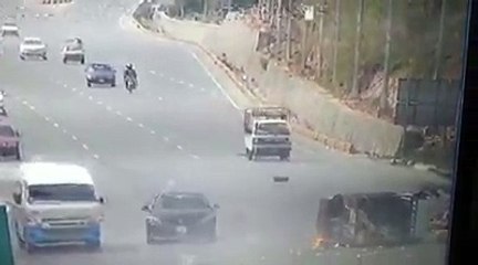 Islamabad- An accident took place on Kashmir..