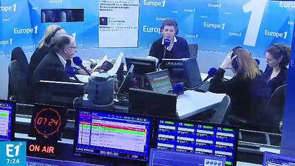 Amanda Lear : "Et les Français, ça les fait pas chier que t'aies encaissé 800.000 balles pour couper deux galettes des Rois, Penelope ?"